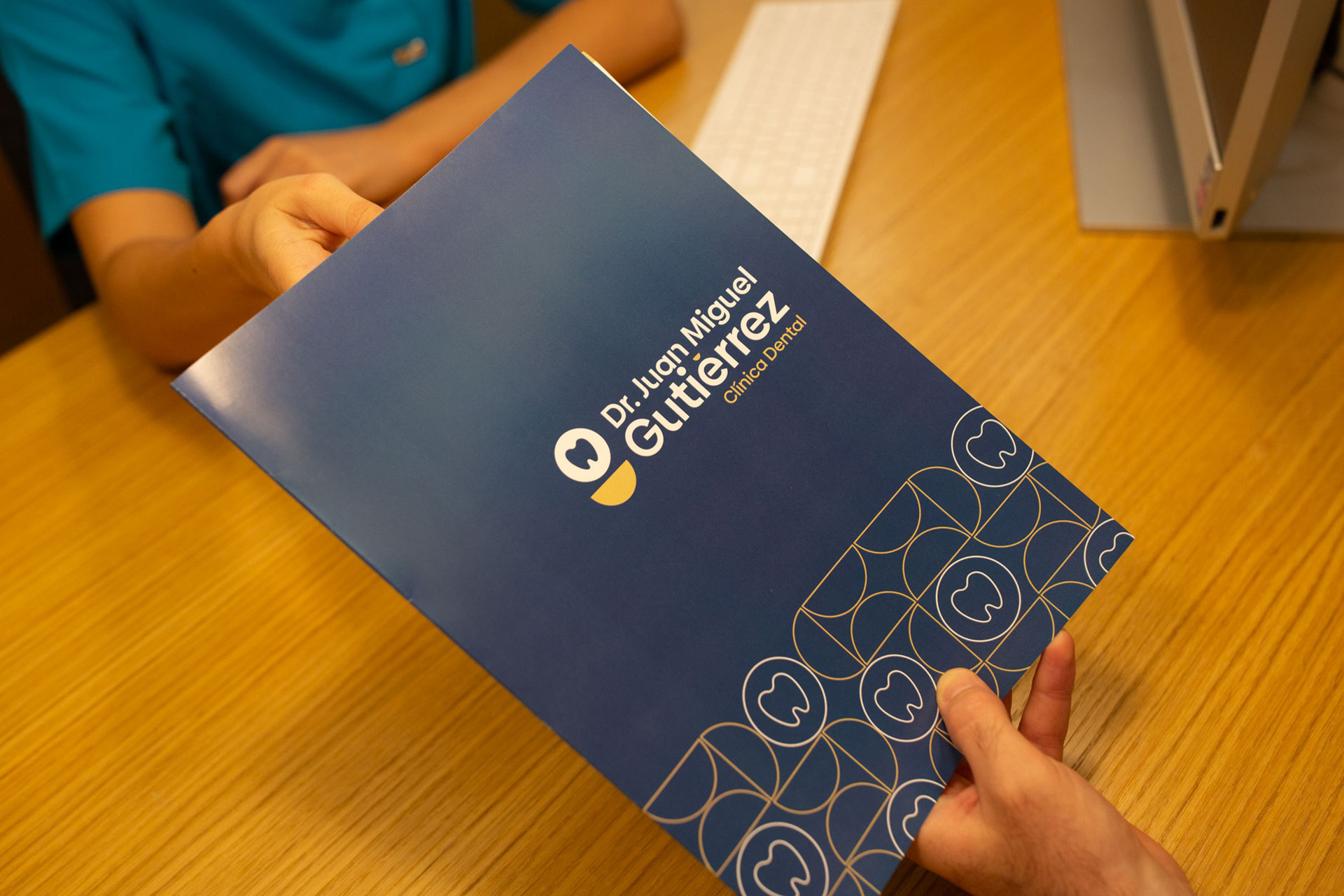 CLINICA DENTAL “JUAN MIGUEL GUTIERREZ”